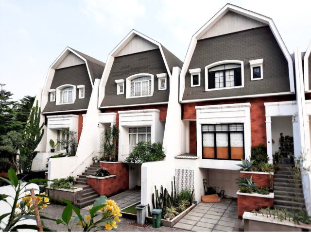 4-Bedrooms House For Rent Belmont Residence