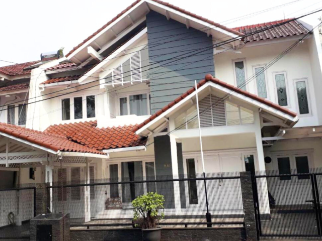 3-Bedrooms House For Sale in Lebak Bulus