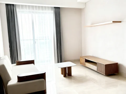 Fifty Seven Promenade Tower City Lantai Sedang