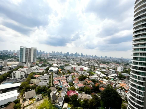 Kemang Village Tower Ritz Lantai Tinggi