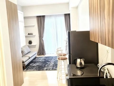 Fifty Seven Promenade Tower City Lantai Tengah