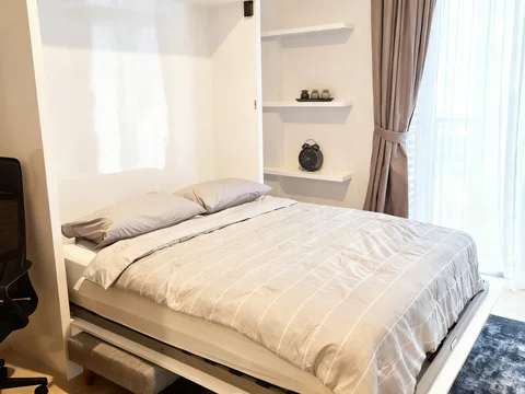 Fifty Seven Promenade Tower City Lantai Tengah