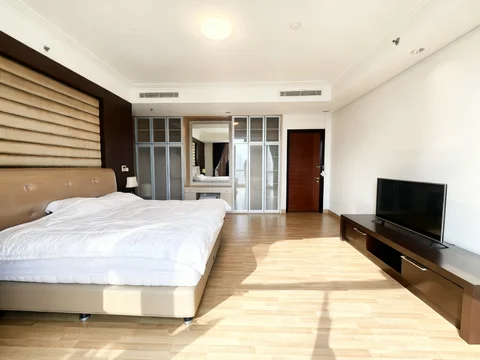 The Peak Sudirman Tower Renais Floor 42