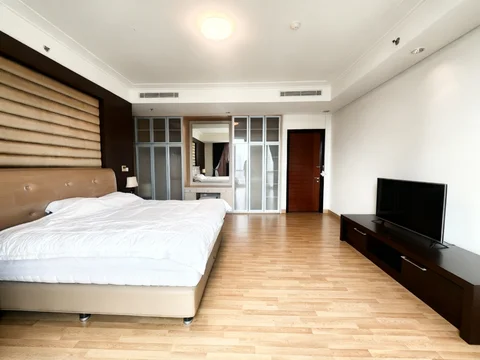 The Peak Sudirman Renais Tower High Floor