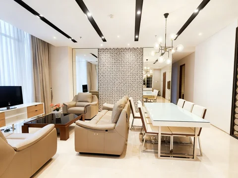 Senopati Suites 2 Lantai Tengah