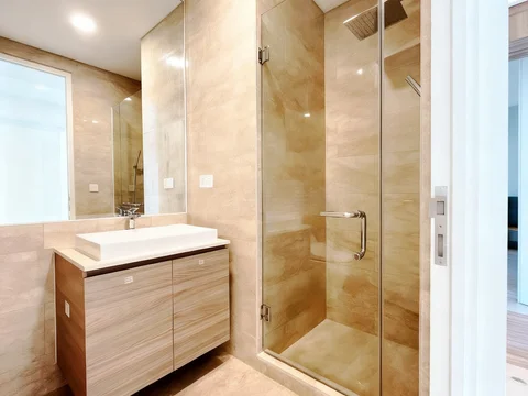 57 Promenade Tower City Lantai Rendah