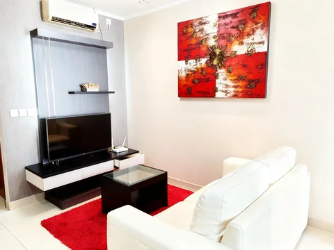 Sahid Sudirman Residence Lantai Sedang