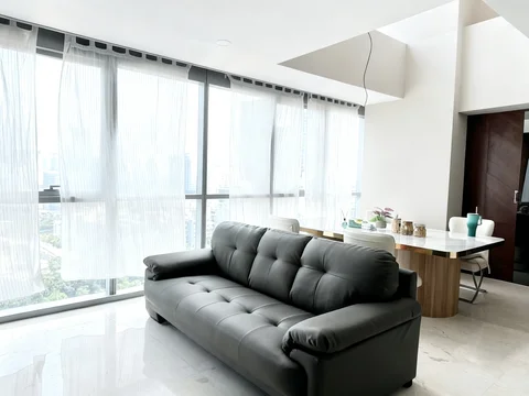 Ciputra World 2 Tower Orchard Lantai Tengah