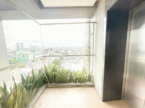 1 Park Residences Tower C Lantai Tengah
