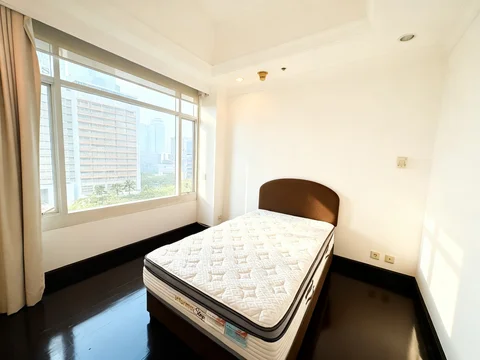 Four Seasons Residences Tower Spring Low Floor
