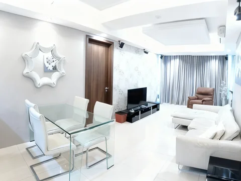 Kemang Village Tower Empire Lantai Sedang