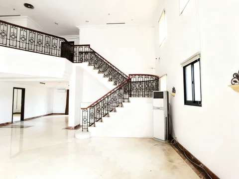 Kusuma Candra Tower B Lantai Tengah