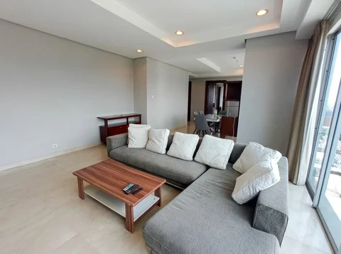 The Mansion at Kemang Lantai Tengah