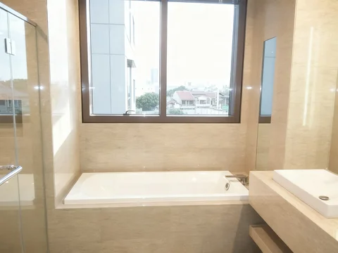 1 Park Avenue Tower Queen Lantai Rendah