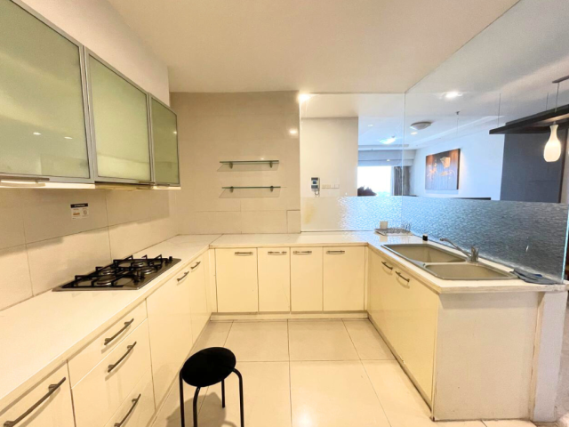 Somerset Berlian South Tower High Floor