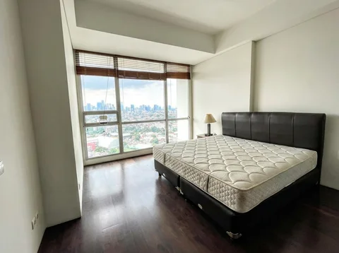 Kemang Village Tower Tiffany Lantai 23