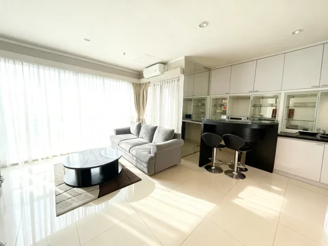Sahid Sudirman Residence Lantai Sedang