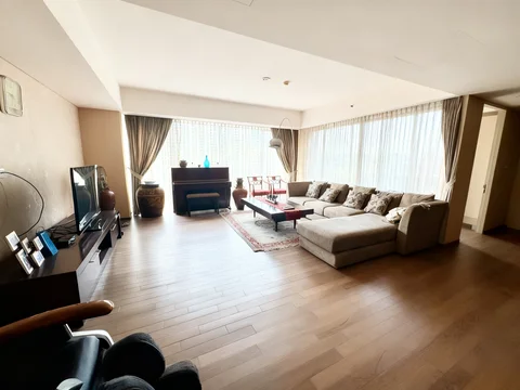 Verde Tower South Lantai Bawah