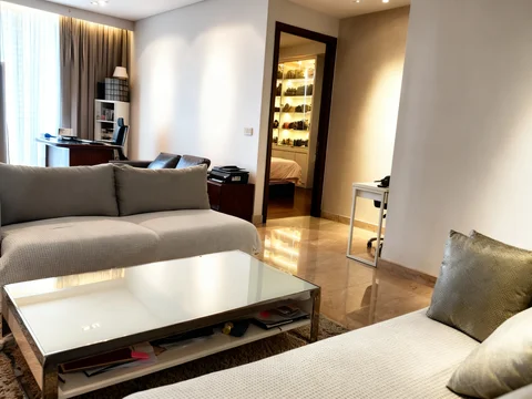 Pakubuwono House Tower Rosewood Lantai Tengah