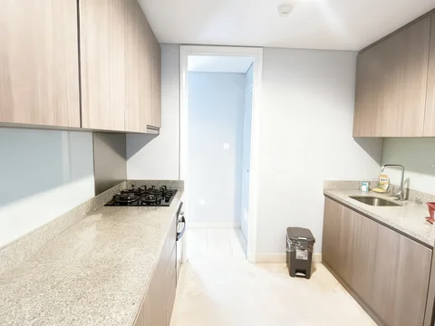 Ciputra World 2 Tower Residence Lantai Sedang