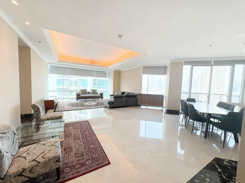 Four Seasons Residences Tower Spring Floor 17