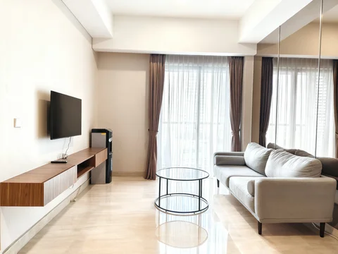 Fifty Seven Promenade Tower City Lantai Sedang