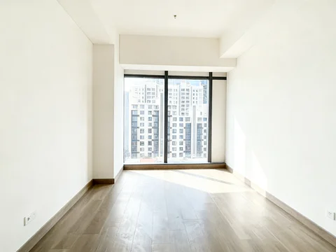 57 Promenade Tower City Lantai Rendah