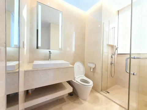 1 Park Avenue Tower Royal Lantai Sedang