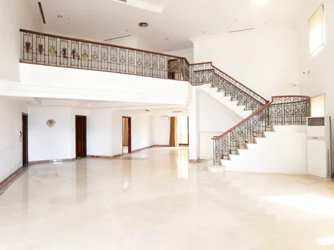 Kusuma Candra Tower B Lantai Tengah
