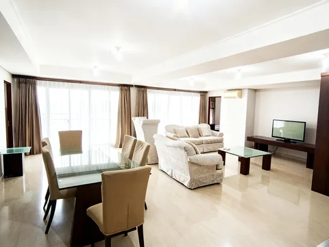 Permata Hijau Residences Tower Bromelia Lantai Tinggi
