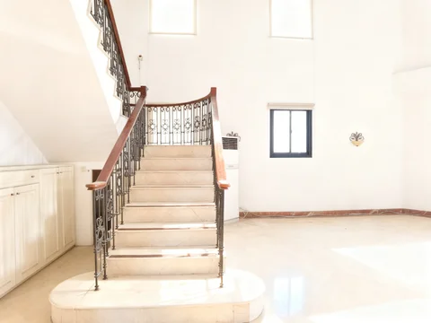 Kusuma Candra Tower C Lantai Sedang