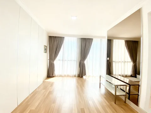 Residence 8 Senopati Tower 2 High Floor
