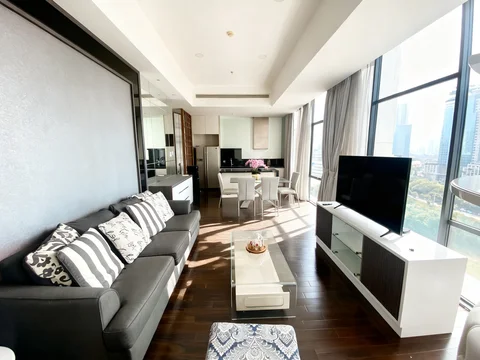 Verde Tower East Lantai Sedang