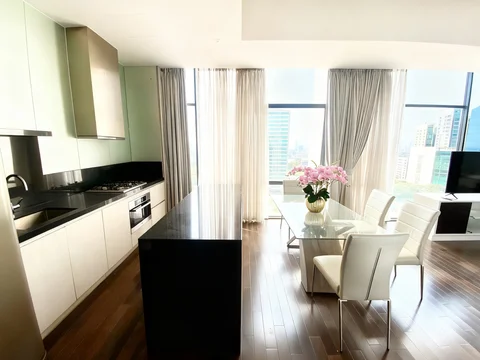 Verde Tower East Lantai Sedang