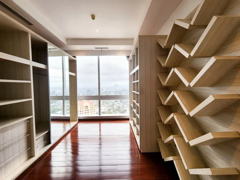 Capital Residence Tower 3 High Floor