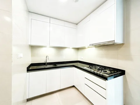 Anandamaya Residences Tower 3 Lantai Tengah