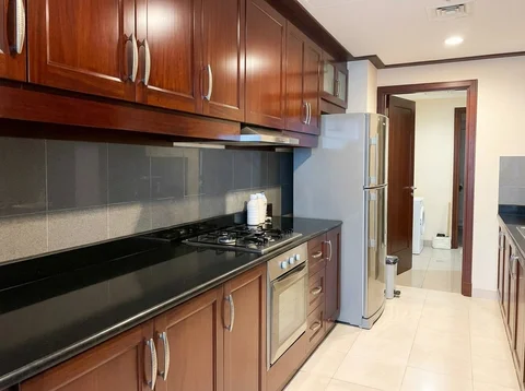 SCBD Suites Lantai Tengah
