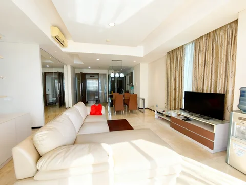 Kemang Village Tower Ritz Lantai Tinggi