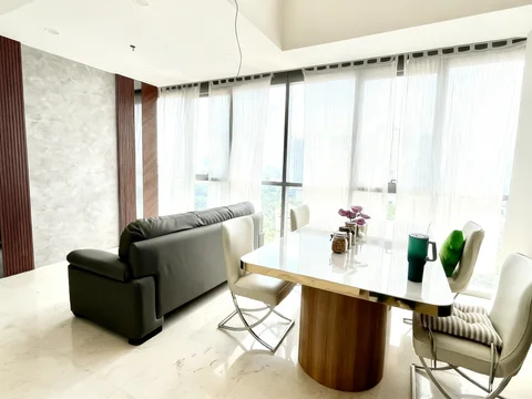Ciputra World 2 Tower Orchard Lantai Tengah
