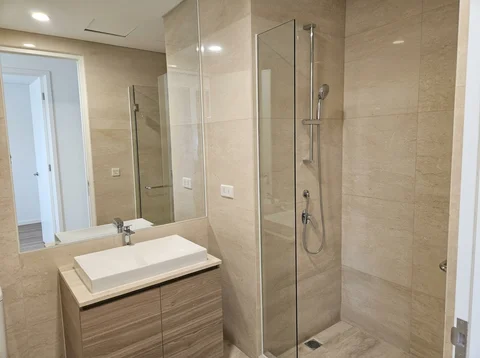 Fifty Seven Promenade Tower Sky Lantai Atas