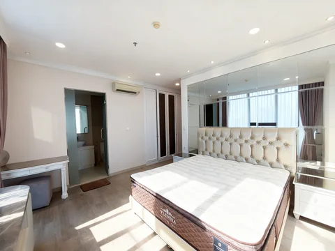 Residence 8 Senopati Tower 2 Mid Floor