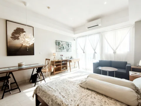 Kemang Village Tower Intercon Lantai Sedang