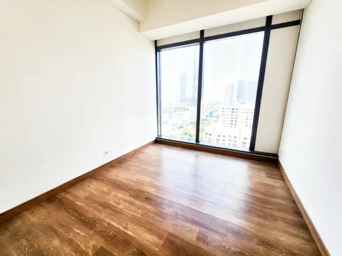 57 Promenade Tower City Lantai Tengah