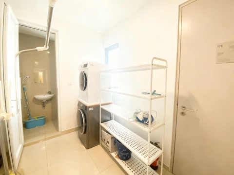 Anandamaya Residences Tower 2 Lantai Sedang