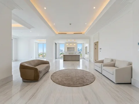 Apartemen St. Regis Mid Floor