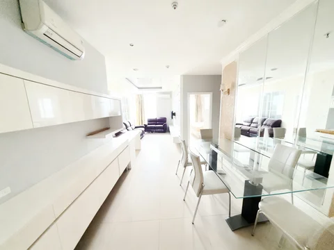 Bellezza Tower Albergo High Floor