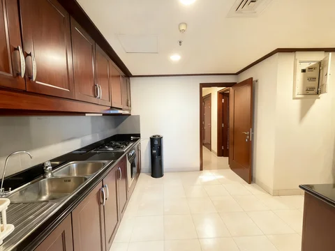SCBD Suites Mid Floor