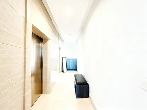La Maison Barito Mid Floor