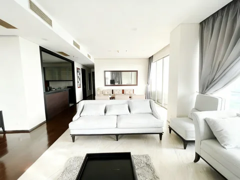 Nirvana Kemang Tower Retri Mid Floor