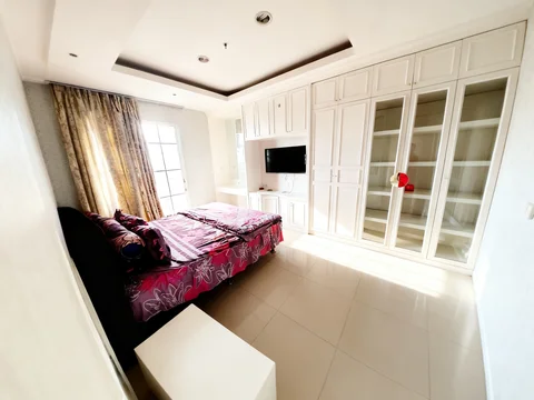 Bellezza Tower Albergo High Floor